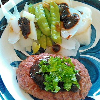 茹で玉ねぎカブ絹さやと蕗味噌ハンバーグプレート